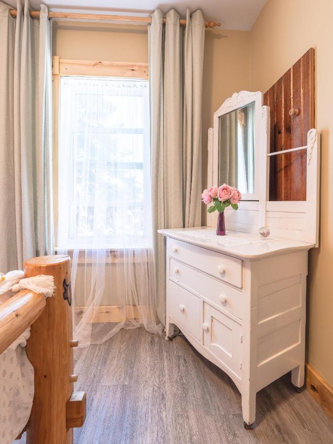 Craftsman'S Loft - Heritage Charm - Ac - 5 Min Dt YYC Kültér fotó